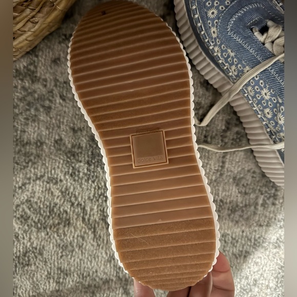 Stylish Blue Floral Women's Dolce Vita NWOT 9.5 - Picture 3 of 4